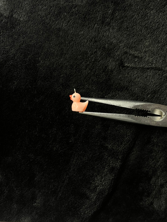 Bijou de lacets - Canard rose